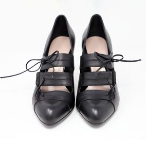 Salvatore Ferragamo Leather Pumps Size 5.5 D Made in Italy Heels: 3.75"